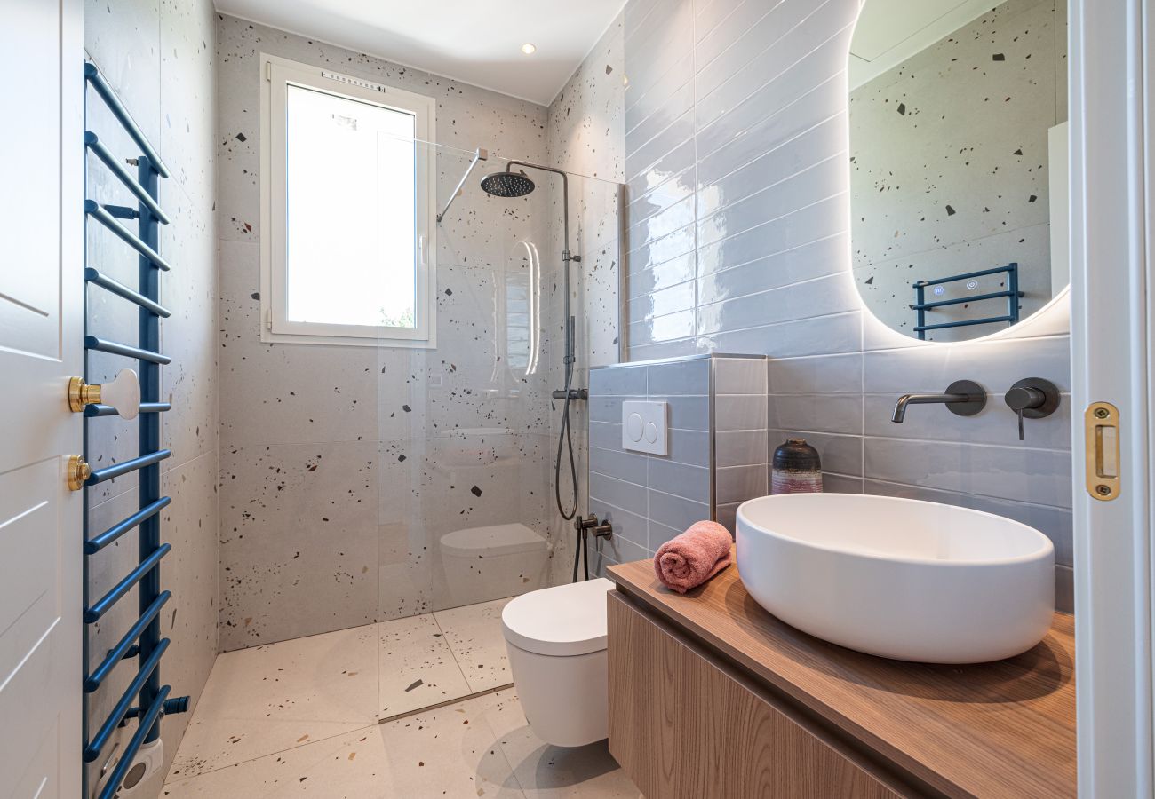 Salle de bain attenante à la chambre