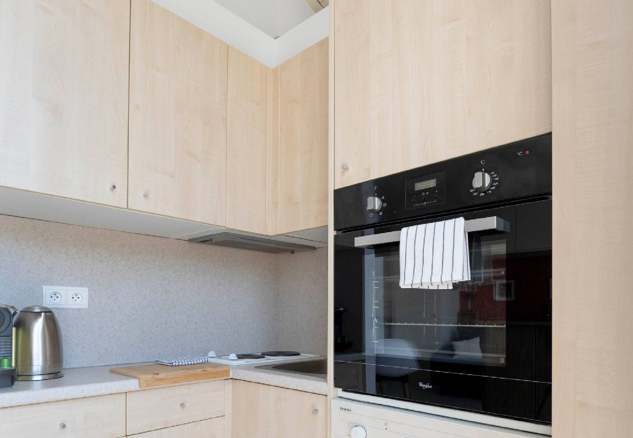  Fully equipped kitchenette