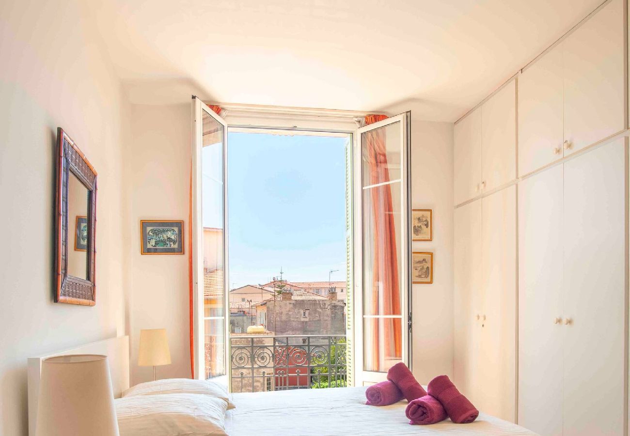 Apartment in Beaulieu-sur-Mer - Villa Thémis