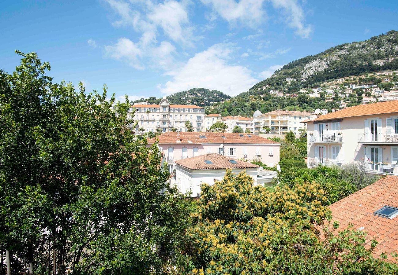 Apartment in Beaulieu-sur-Mer - Villa Thémis