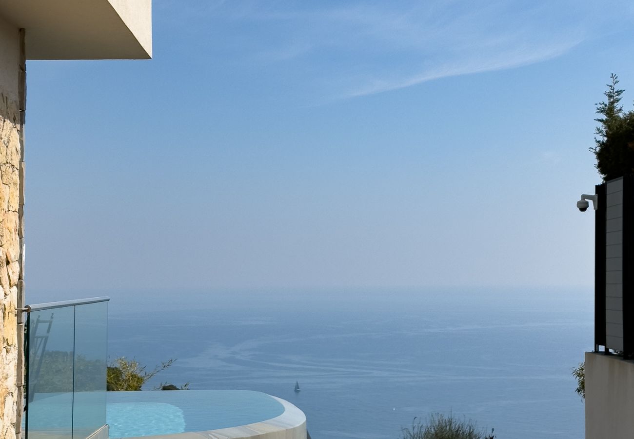 Villa in Villefranche-sur-Mer - Maison Bleue